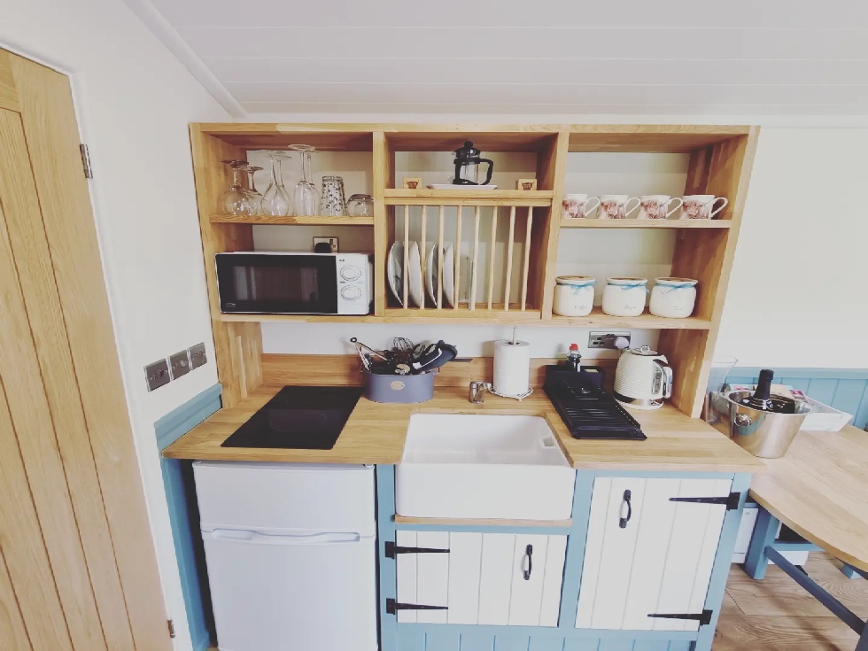 Highland Hideaway Luxury Shepherds Hut by Ullswater in the Lake District with Hot Tub