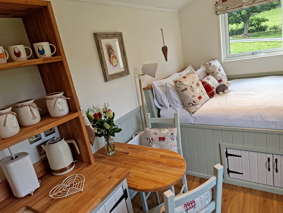 Swaledale Luxury Shepherds Hut by Ullswater in the Lake District with Hot Tub